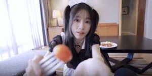 เมดสาวน่ารักขย่มคาชุด